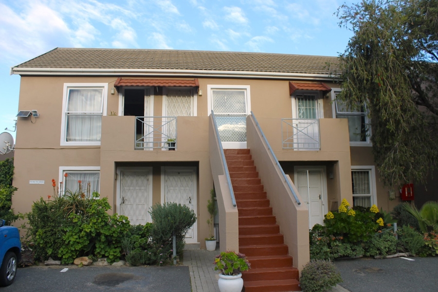 1 Bedroom Property for Sale in Strand Central Western Cape